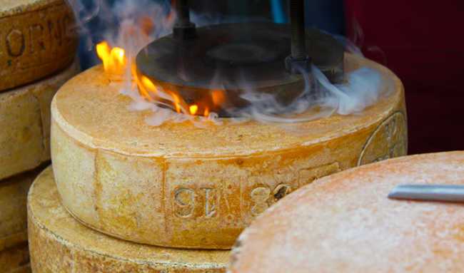 formaggio bettelmatt marchio fuoco