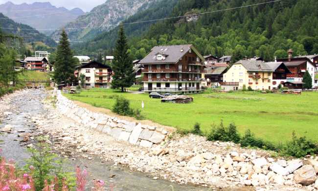 formazza case fiume