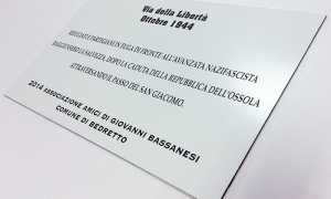 foto targa partigiani svizzera