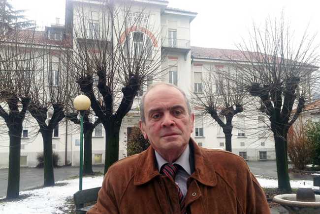 gallo facciata ospedale