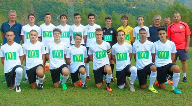 giovani domo squadra posa