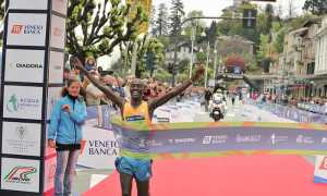 half marathon vincitore.2015