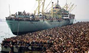 immigrati nave albania