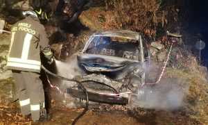 incendio auto piedimulera capodanno 21