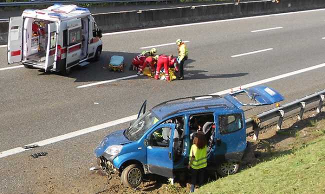 incidente davide valentina auto ambulanza