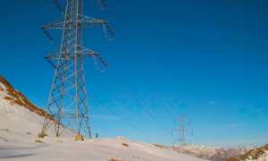 inteconnecxtor elettrodotto cima neve
