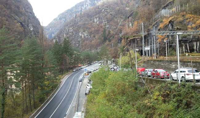 iselle styazioen posteggio nuvolo