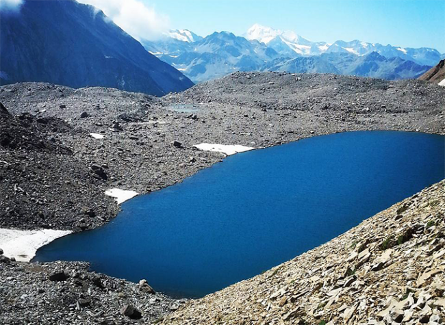 lago alpino