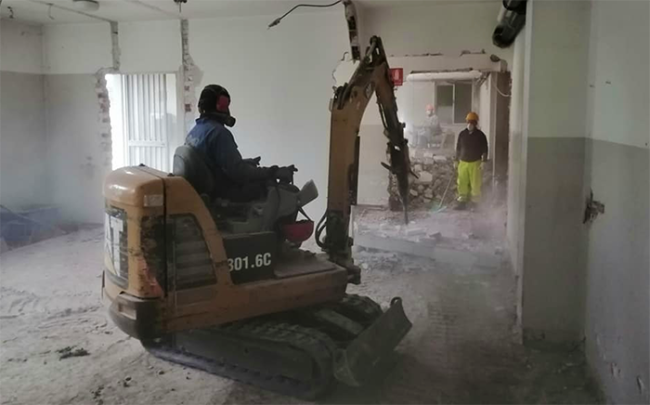 lavori premosello covid ruspa