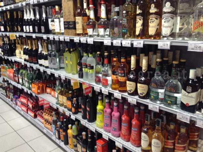 liquori scaffali