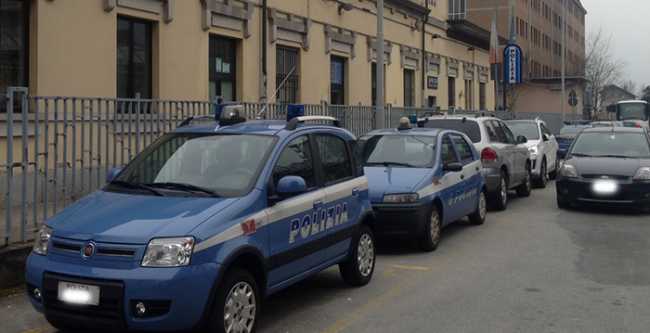 lungo caserma polizia