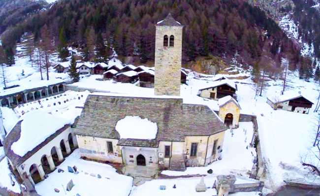 macugnaga Chiesa Vecchia drone 