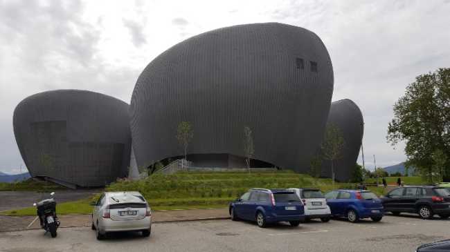 maggiore mag 16 esterno