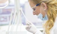 medico mascherina donna profilo
