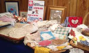 mercatino natale caritas