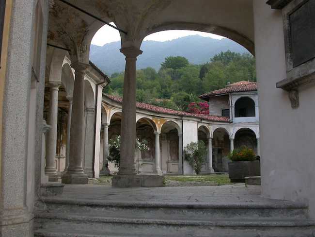 mergozzo Porticato delle Cappelle