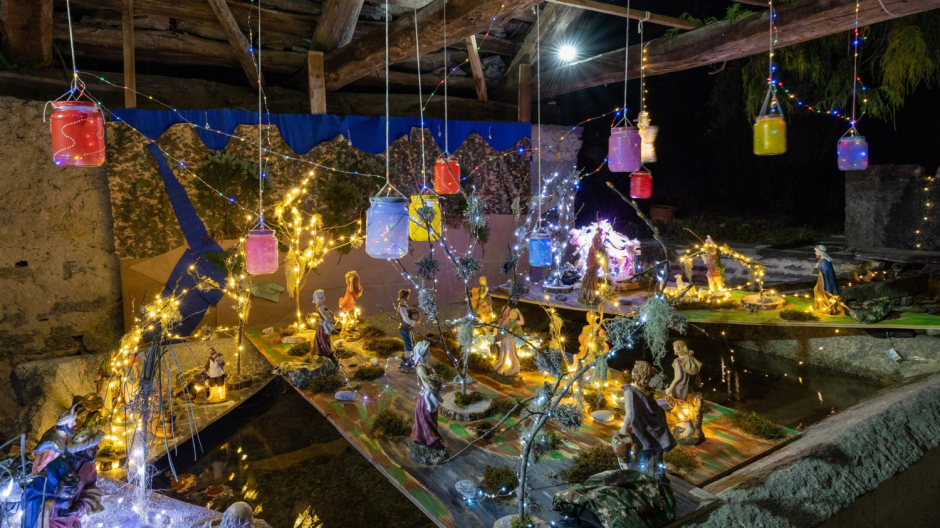 Vi offriamo il video con la visita virtuale ai Presepi sull'Acqua di Crodo