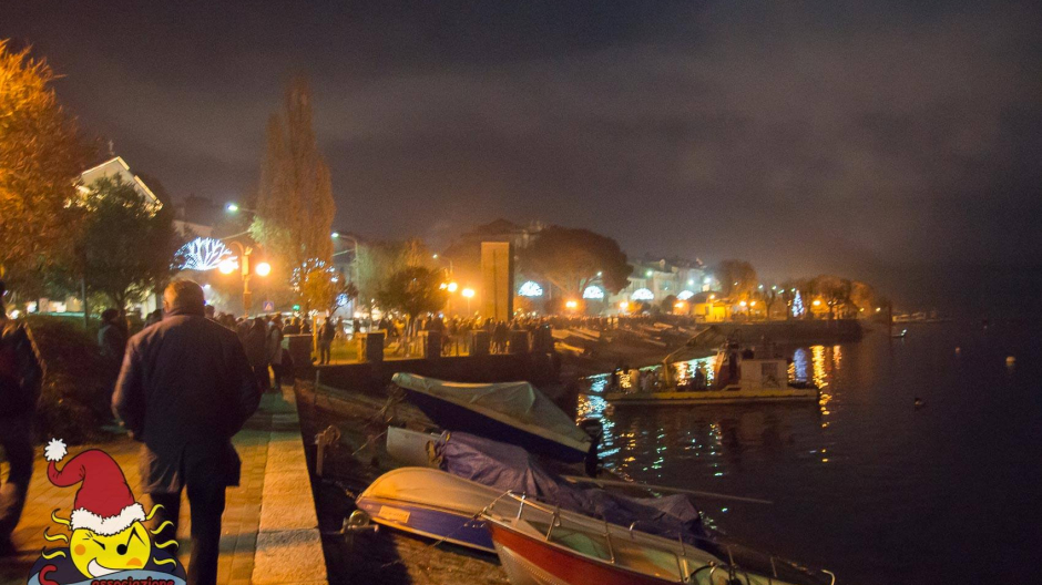 “Un lago di bollicine”: festa di fine estate sul lungolago di Suna