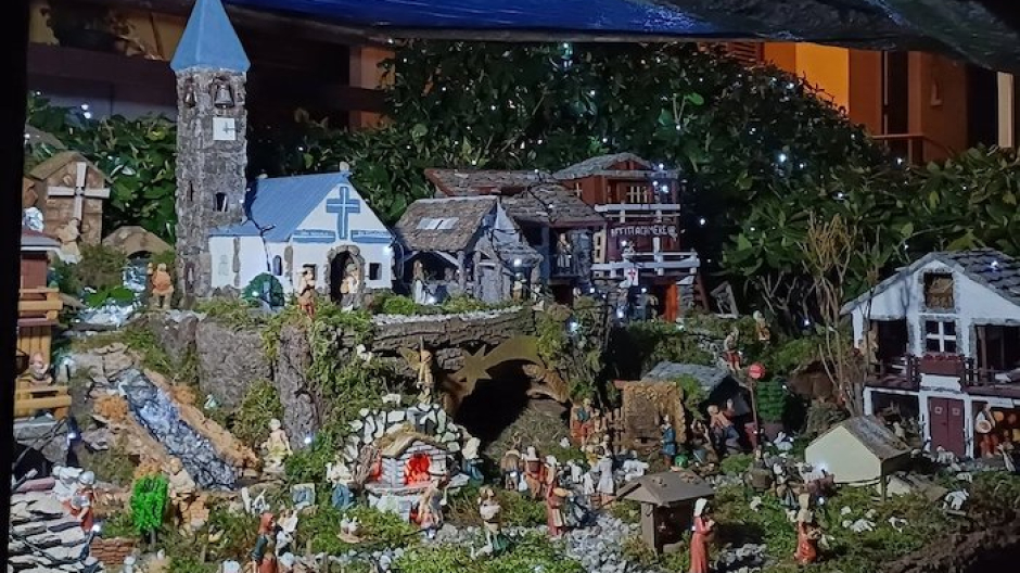 Mergozzo - Filippo, 14 anni e un presepe da maestro