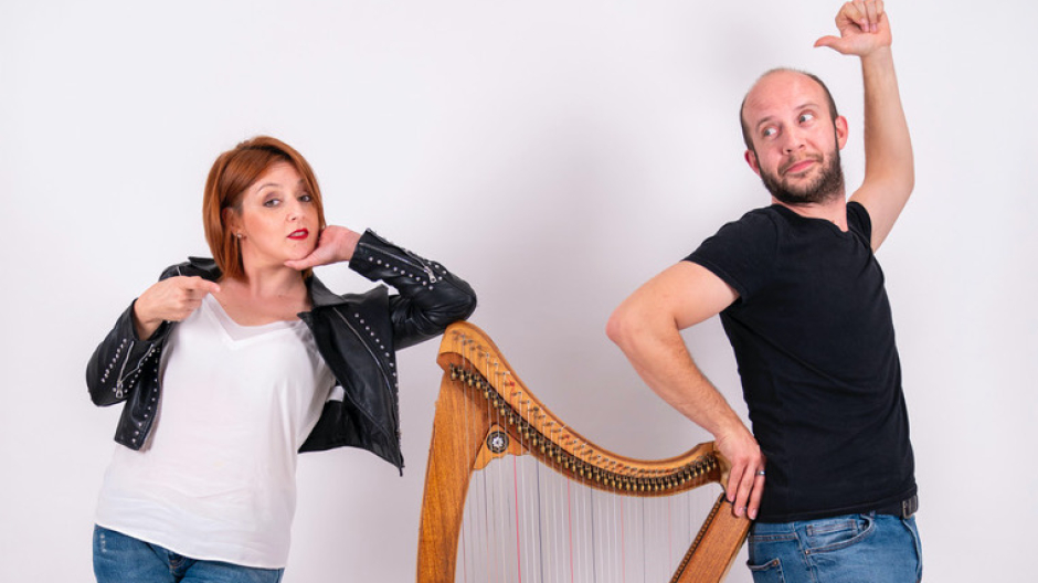 “Tap the Mask” a Varzo: arpa celtica e tip tap per uno show fuori dagli schemi