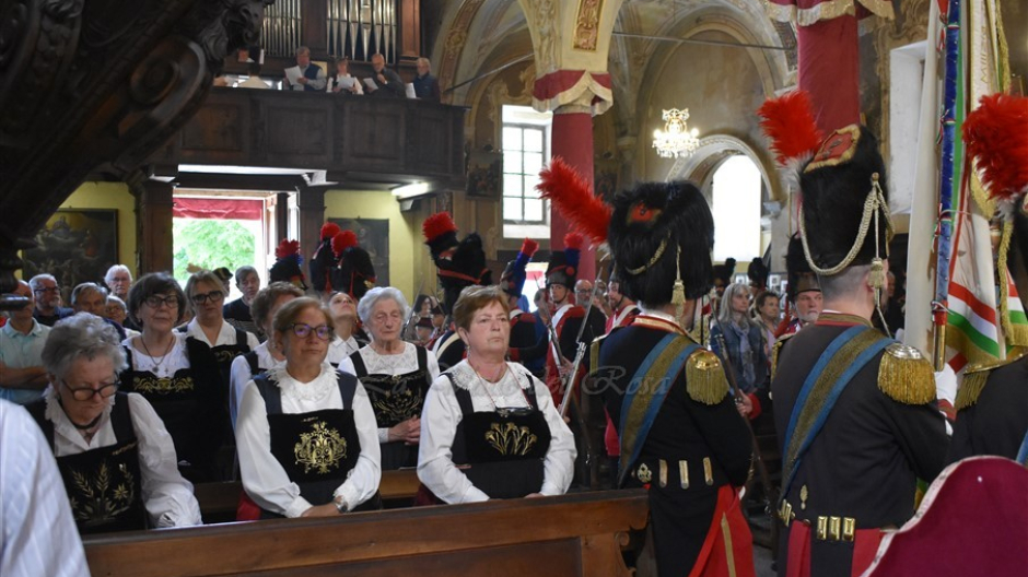 Bannio: domenica tra fede e religione con la festa dei Santitt (Foto)