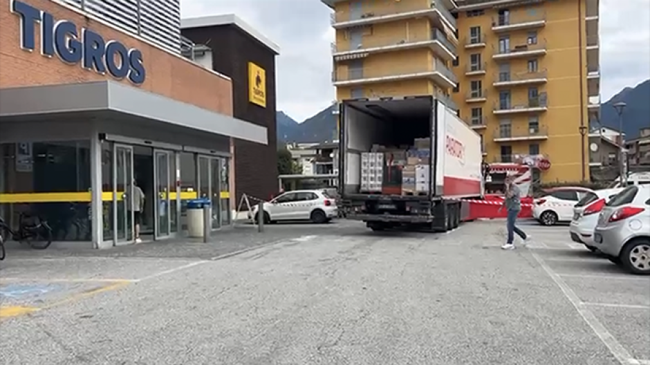 Sicurezza al parcheggio Tigros: il Comune incontra la proprietà 