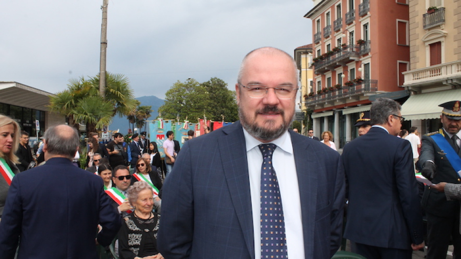 Borghi querelato da Meloni: voli di Stato e il confine tra vita pubblica e privata