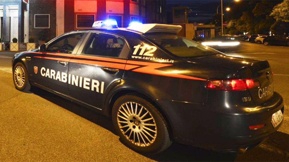 Ottantunenne uccisa in casa a coltellate: fermato il marito