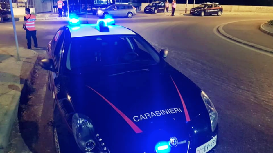 Lite nel weekend a Verbania: tre denunciati per minacce con coltello