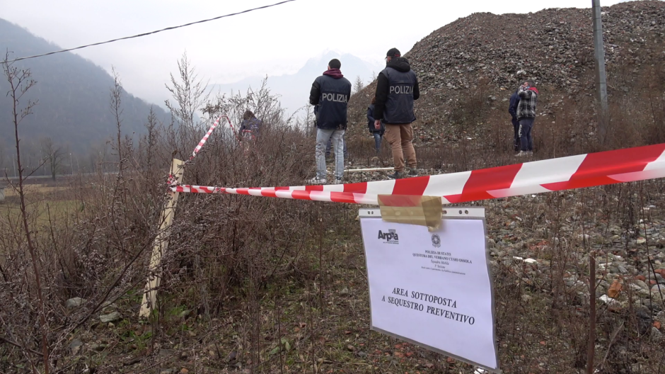 La collina dei rifiuti: sequestrata in Ossola discarica abusiva da 73 mila metri cubi