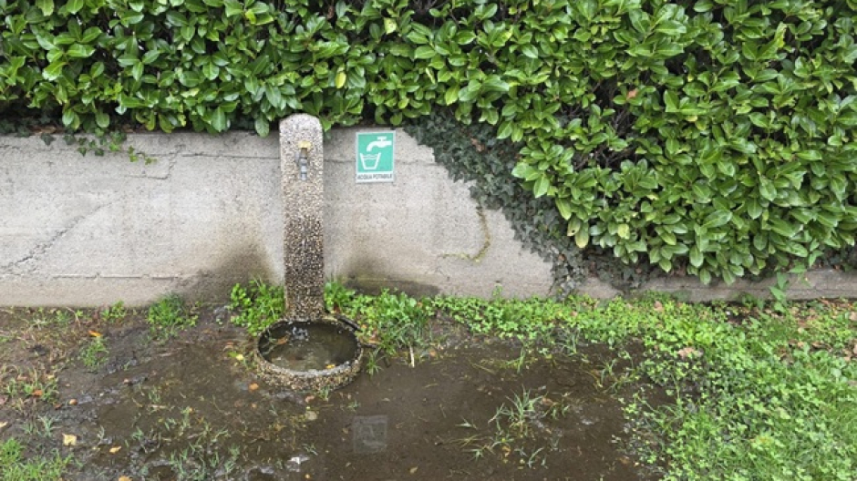 Perdita d’acqua alla fontana del parco giochi di Feriolo