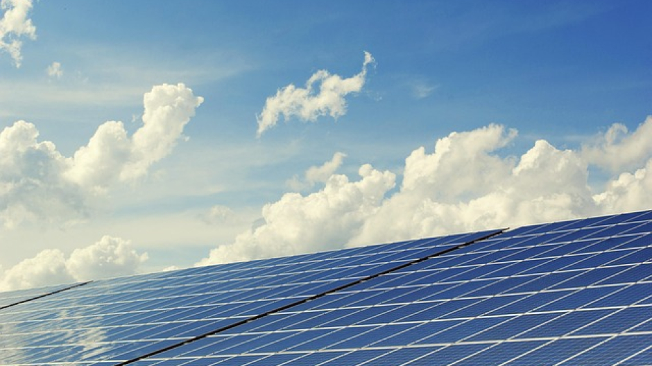 Fotovoltaico, il Piemonte accelera: via libera agli impianti su aree 