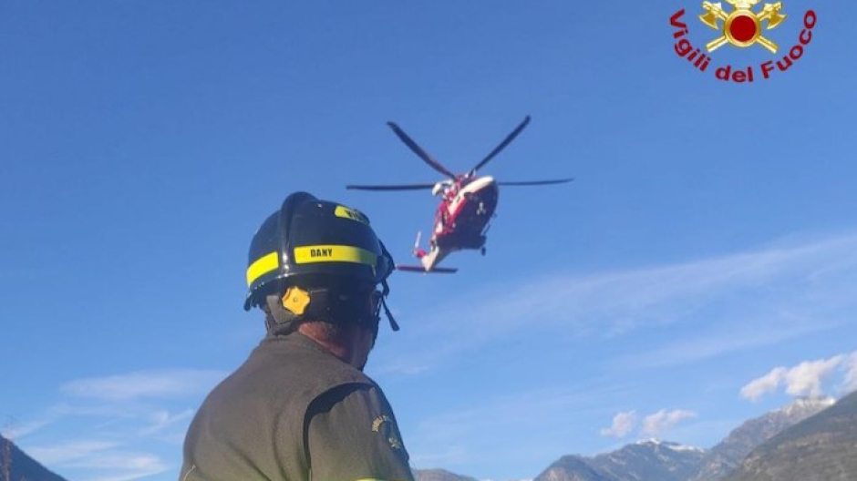 Soccorsi in zone impervie: salvati anziano disperso e due bloccati dalla neve