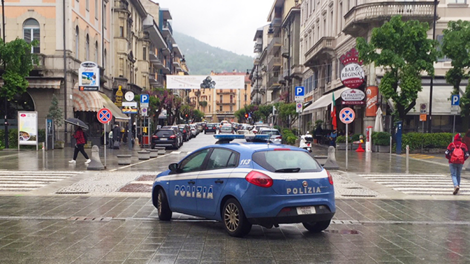 Annunci a luci rosse: la Polizia di Frontiera scova due irregolari peruviani, espulsi