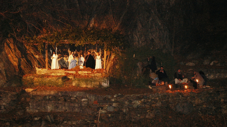 Vogogna celebra il Natale con il Presepe vivente e i canti al Lavatoio