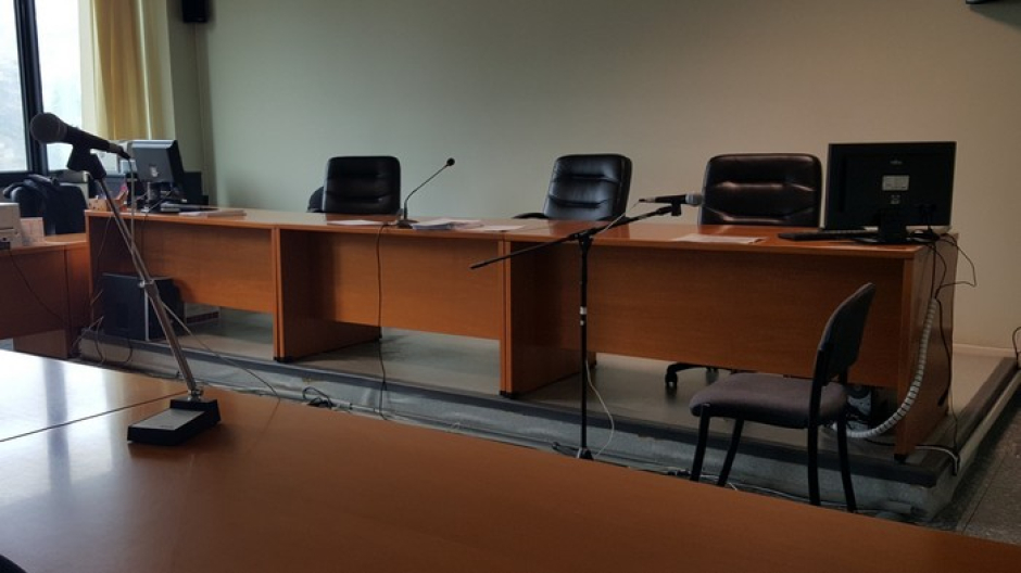 Soldi in prestito con l'inganno per scommesse in perdita: ventenne a processo