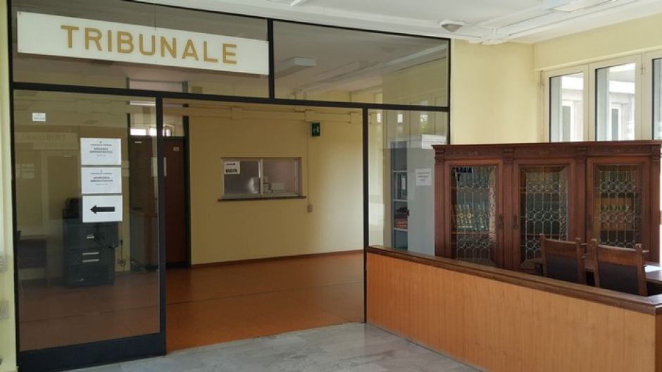 Acido al volto contro la ex, condannato a tre anni