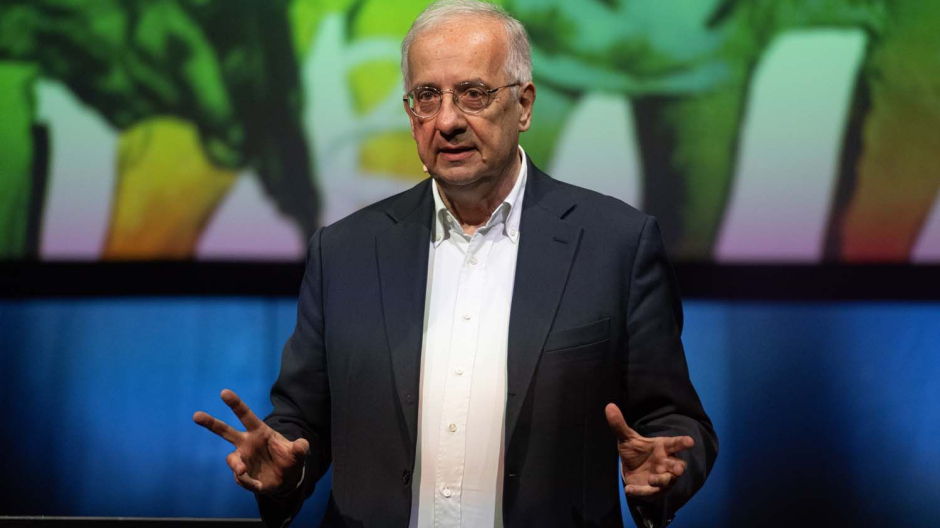 Walter Veltroni: doppio appuntamento a Omegna tra letteratura e teatro