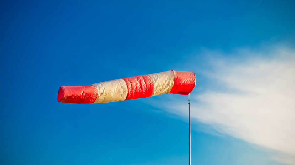 Venti impetuosi sul VCO: arriva il foehn, attese raffiche fino a 150 km/h sulle Alpi