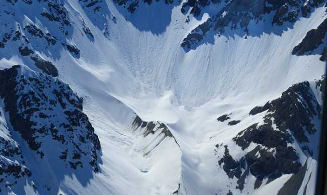 montagna neve valle