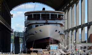 motonave cantiere verbano