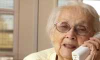nonna al telefono