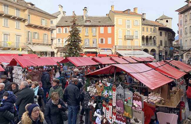ok mercatino natale domo piazza mercato