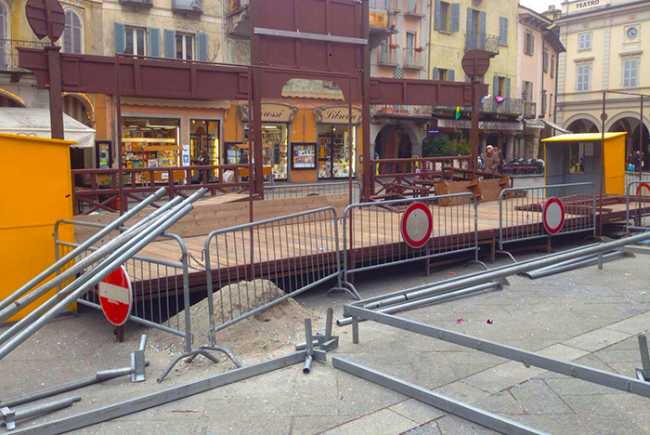 palco carnevale sabbia transenne