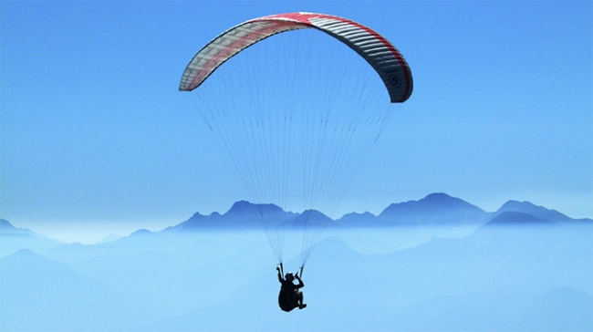 parapendio montagne