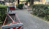 parchetto stazione panchina