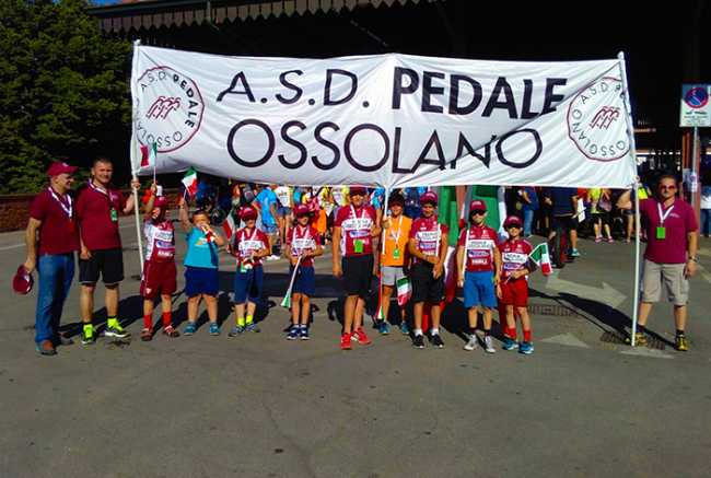 pedale striscione alba giovanissimi