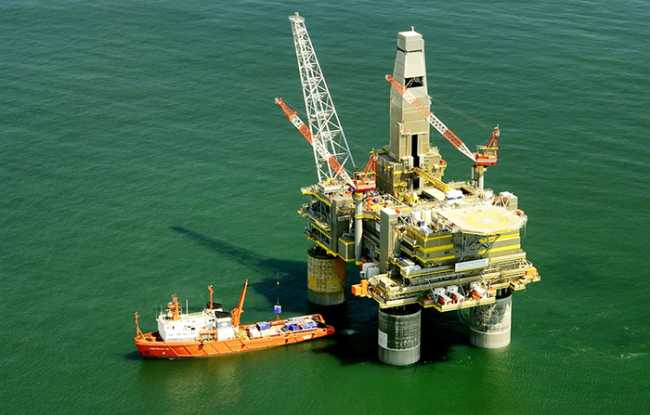 piattaforma estrazione petrolio