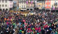 piazza carnevale grandangolo gente 17