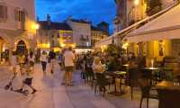 piazza mercato notte estate bar